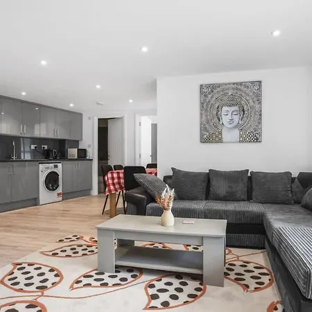 Modern 2 Bedroom Apartment In Central Woking Exterior photo