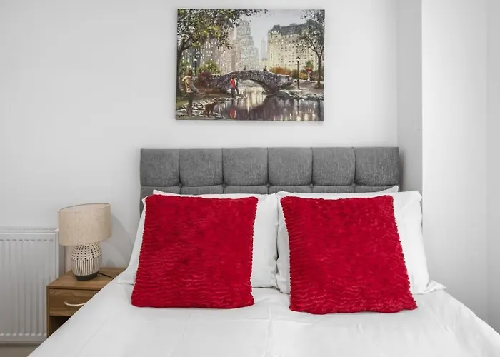 Modern 2 Bedroom Apartment In Central Woking