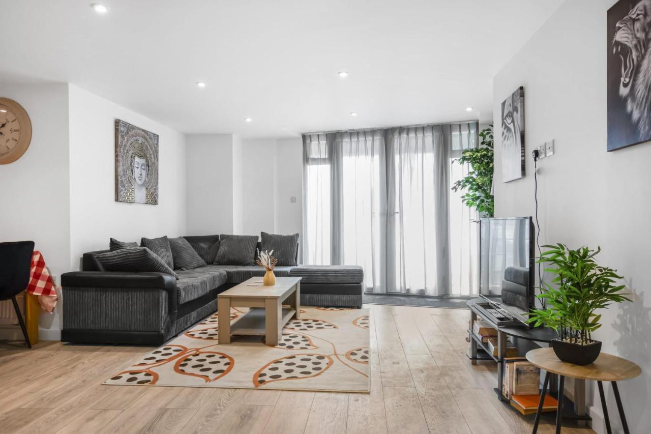 Apartment Modern 2 Bedroom In