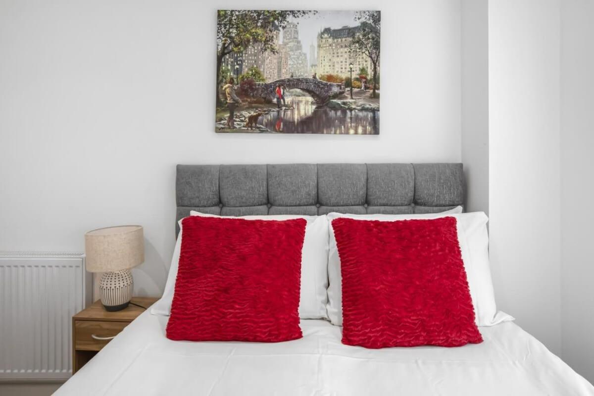 Apartment Modern 2 Bedroom In Woking